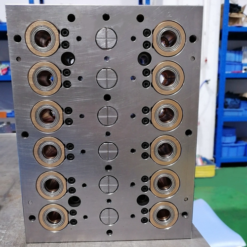 external spring pump actuator moulds aerosol valve 4cc actuator molds 02.jpg